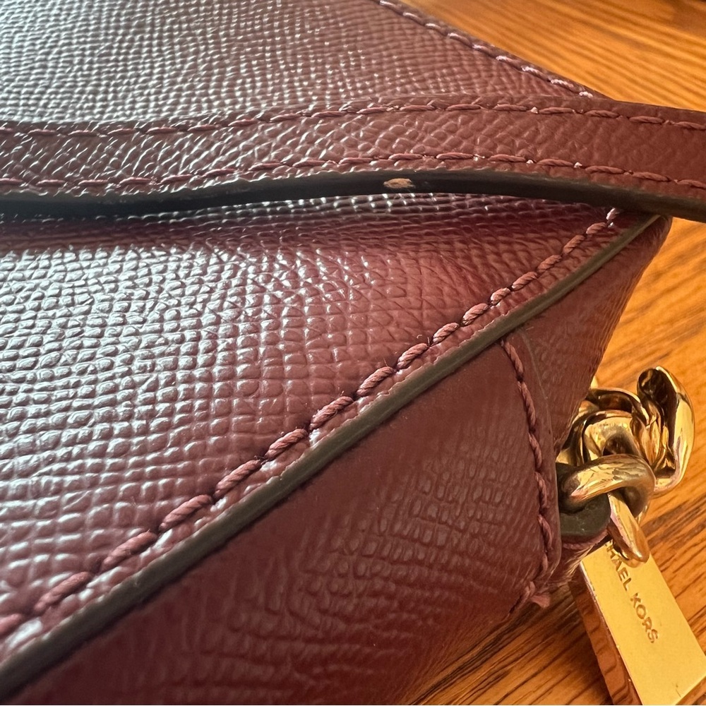 Michael Kors Jet Set Travel Crossbody Bag - Picture 3 of 6